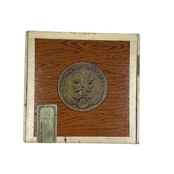 Vintage Antonio y Cleopatra Cigar Box 1920s or 1930s - Picture 2 of 11